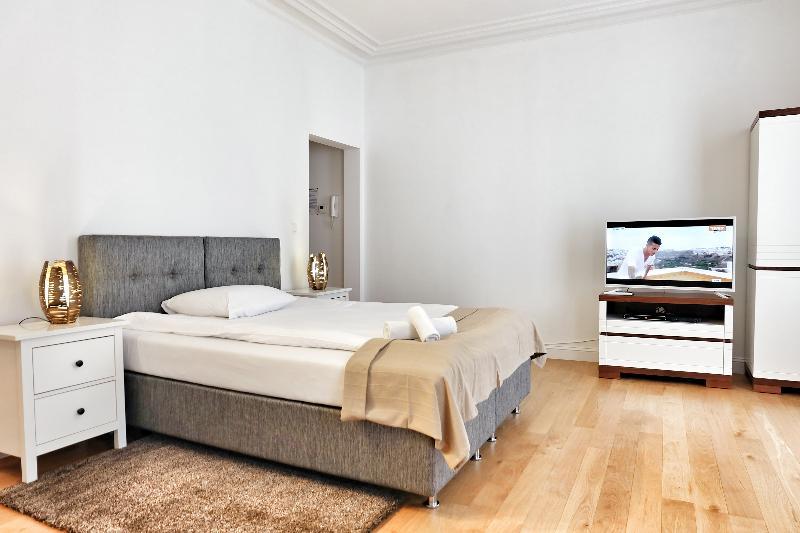 Spot Aparthotel